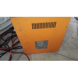 caricabatterie NUOVA ELETTRA mod.RPE 24v 50A