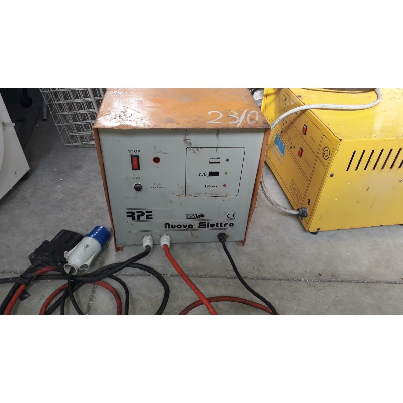 caricabatterie NUOVA ELETTRA mod.RPE 24v 50A
