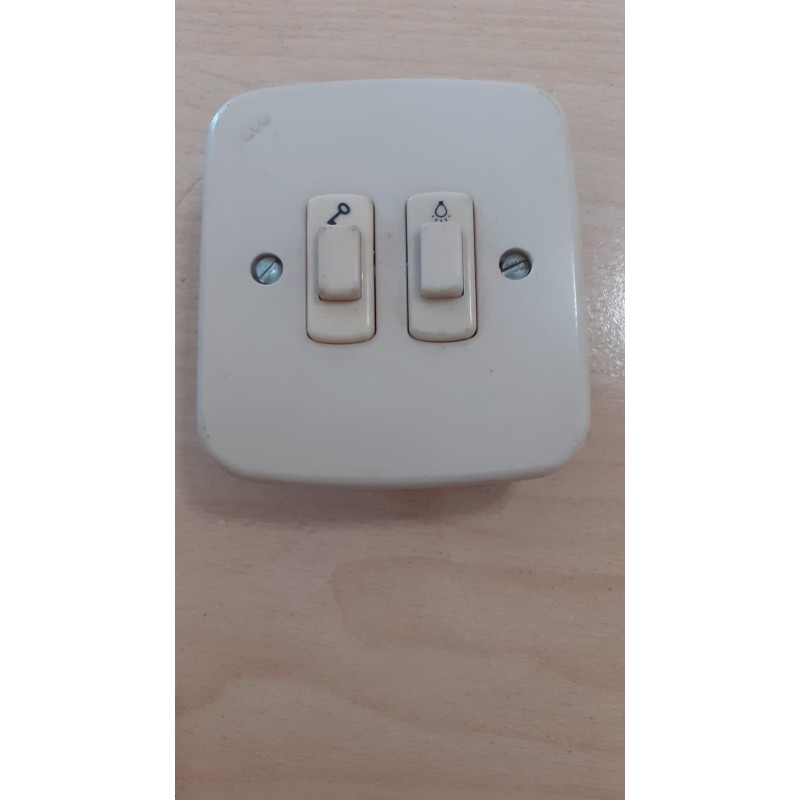 INTERRUTTORE AVE SERIE 600 TIPO 611/622 APRIPORTA E LUCE  6A 250V USATO