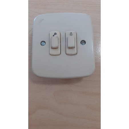 INTERRUTTORE AVE SERIE 600 TIPO 611/622 APRIPORTA E LUCE  6A 250V USATO