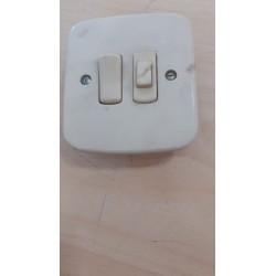 INTERRUTTORE AVE SERIE 600  TIPO 611  PULSANTE + DEVIATORE USATO