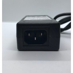 ALIMENTATORE  SWTCHING ADAPTER  JHS-005/12-S335  USATO