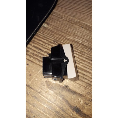 AVE INVERTITORE SERIE HABITAT CODICE 45704 da incasso