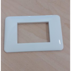 Placca Legrand serie Cross 3 posti bianca ART. 680543  NUOVO