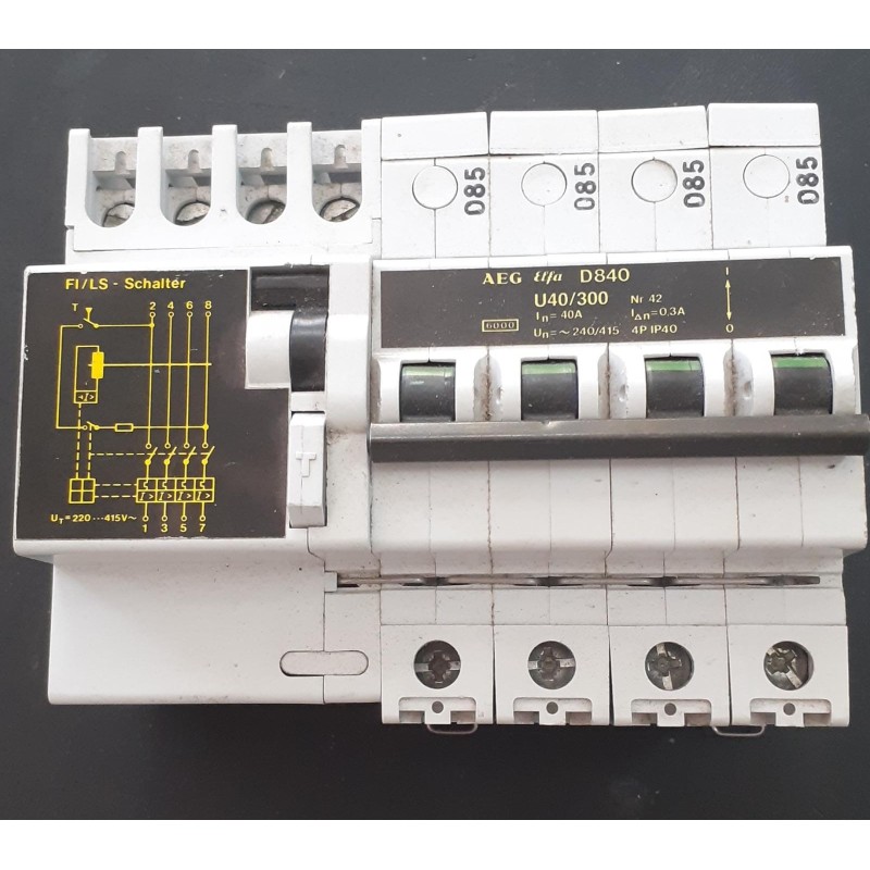 Interruttore Magnetotermico AEG Elfa  D840  U40/300  USATO