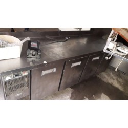tavolo refrigerato in acciaio con alzatina alpeninox usato