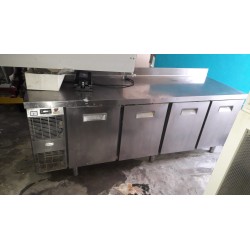 tavolo refrigerato in acciaio con alzatina alpeninox usato