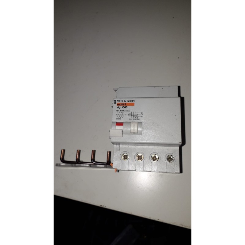 Blocco differenziale Merlin Gerin multi9 vigi C60 26645 300mA usato