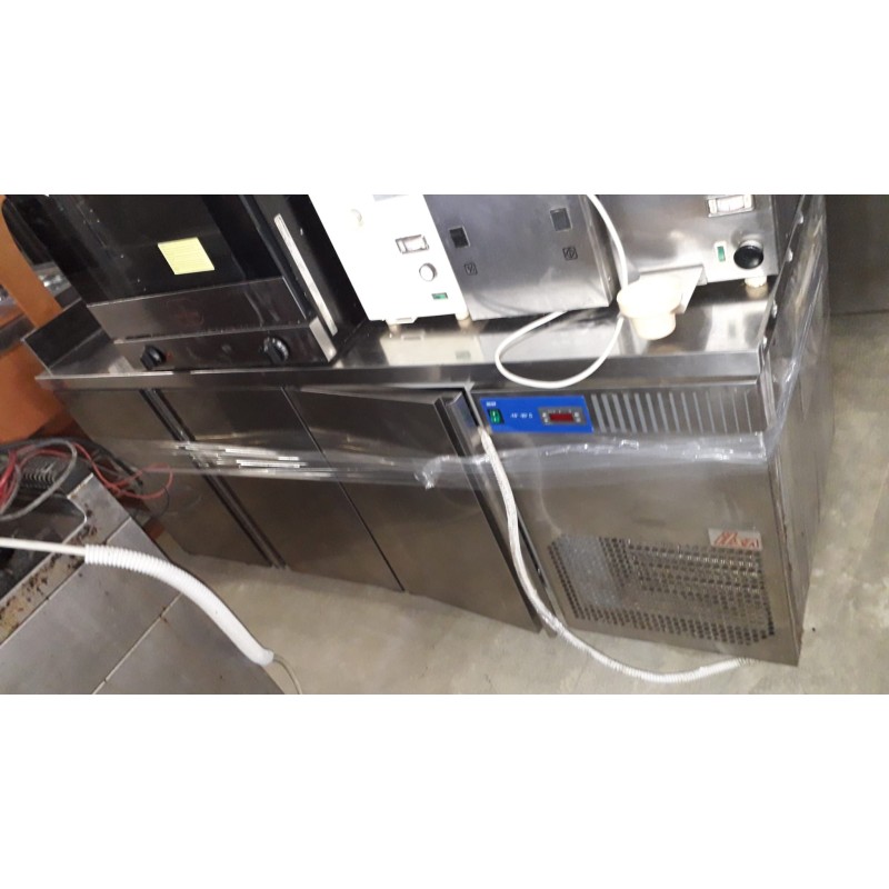 ilsa tavolo refrigerato-temperatura negativa -3 porte piano superiore e alzatina usato