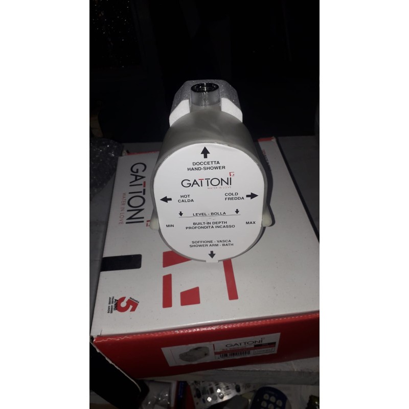 SCATOLA UNIVERSALE DA INCASSO PER MISCELATORE MECCANICO DOCCIA GBOX GATTONI ART.SCO55