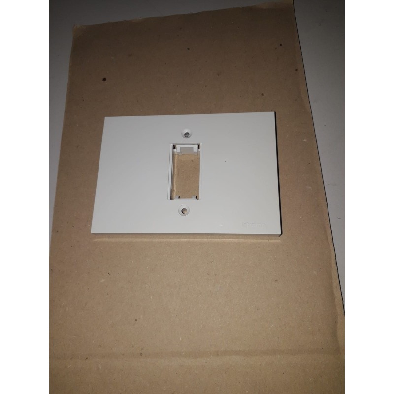 PLACCA IN RESINA1 MODULO BTICINO DOGIC ART.500/71