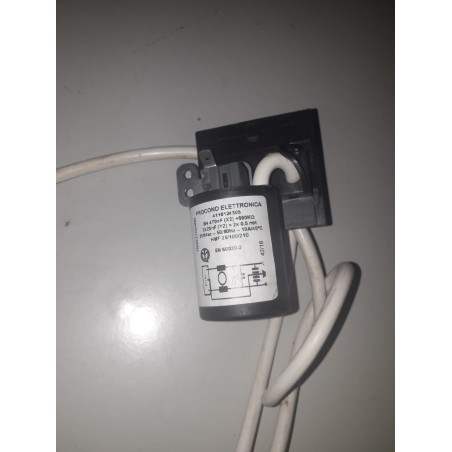 condensatore antidisturbo cod.4116124305 per lavatrice hotpoint ariston rpd 926 dd usato