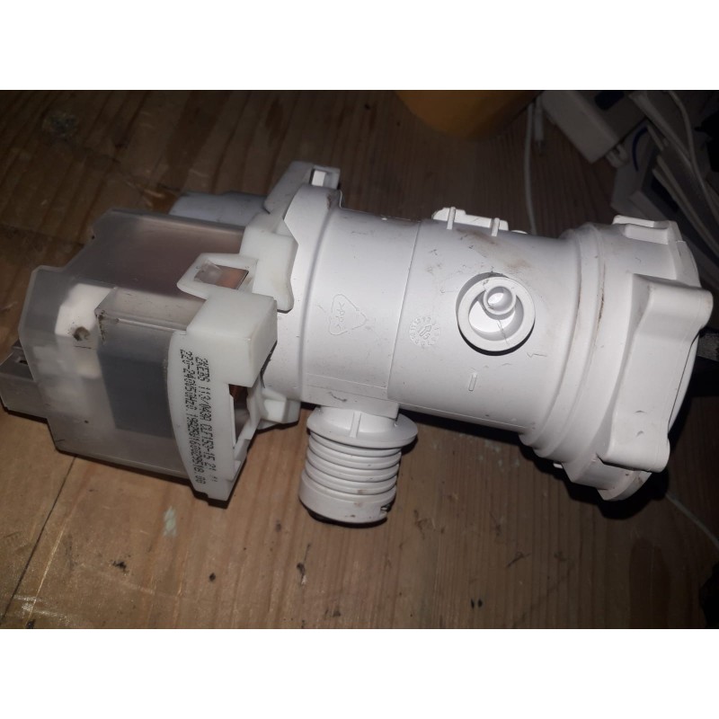 pompa di scarico cod 160029518.00 per lavatrice hotpoint ariston rpd 1046 dx usato