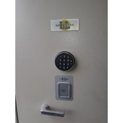 armadio blindato cassaforte con chiave e combinazione usato