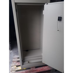 armadio blindato cassaforte con chiave e combinazione usato