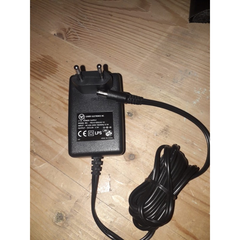 alimentatore LEI mod.ms15-050102-5j 5v 2,5A