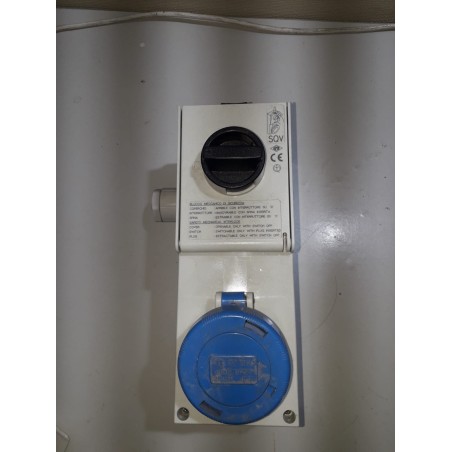 Ilme SQV 1663.5 - presa con interruttore di blocco, serie SQV, 2 poli + PE, 6 h (blu), 16 A, 200 ÷ 250 V usato