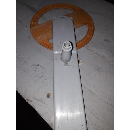 mulinello irrogatore inferiore cod.1119062 per lavastoviglie electrolux RSF65055XR usato