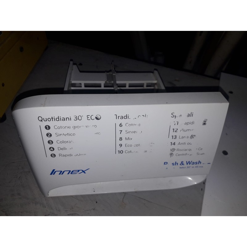 cassetto vaschetta detersivo per lavatrice indesit BWSE 71823X WWGG usato