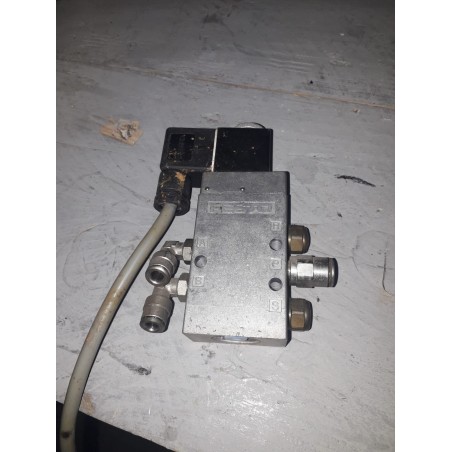 FESTO MFH-5-1/8 9982 Elettrovalvola 5/2 vie 1/8" con bobina 24 V CC usato