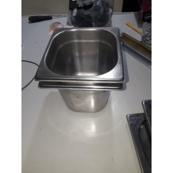 Contenitore gastronomico in acciaio inox 1/6 GN - 150 mm usato