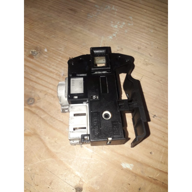 BLOCCAPORTA PER LAVATRICE INDESIT IWC 60861 ECO USATO