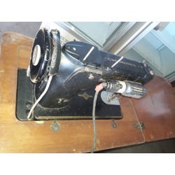 Macchina per cucire Singer 306M a pedale usato