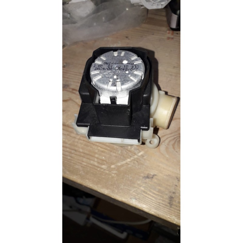 MOTORINO DI LAVAGGIO ALTERNATO COD 33380090 PER LAVASTOVIGLIE HOTPOINT ARISTON LFT 2294 A USATO