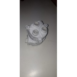 DISTIBUTORE D ACQUA INTEGRATO COD 160032457.02 PER LAVASTOVIGLIE ARISTON USATO