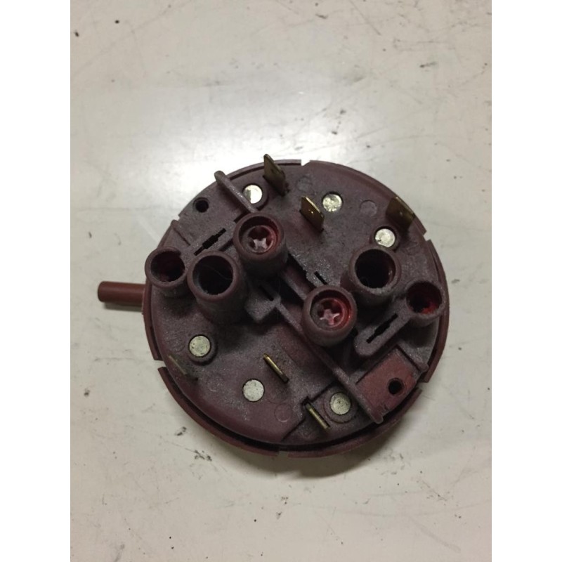 PRESSOSTATO 4.95795.00 PER LAVATRICE SILTAL SLS 85 USATO