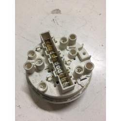 PRESSOSTATO 146152232 PER LAVATRICE ELECTROLUX  ZANUSSI USATO