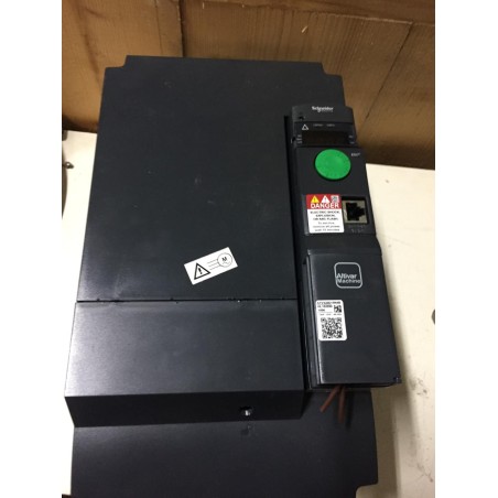 Variatore di velocità ATV320 - 15kW - 380...500V - 3 phase - book USATO