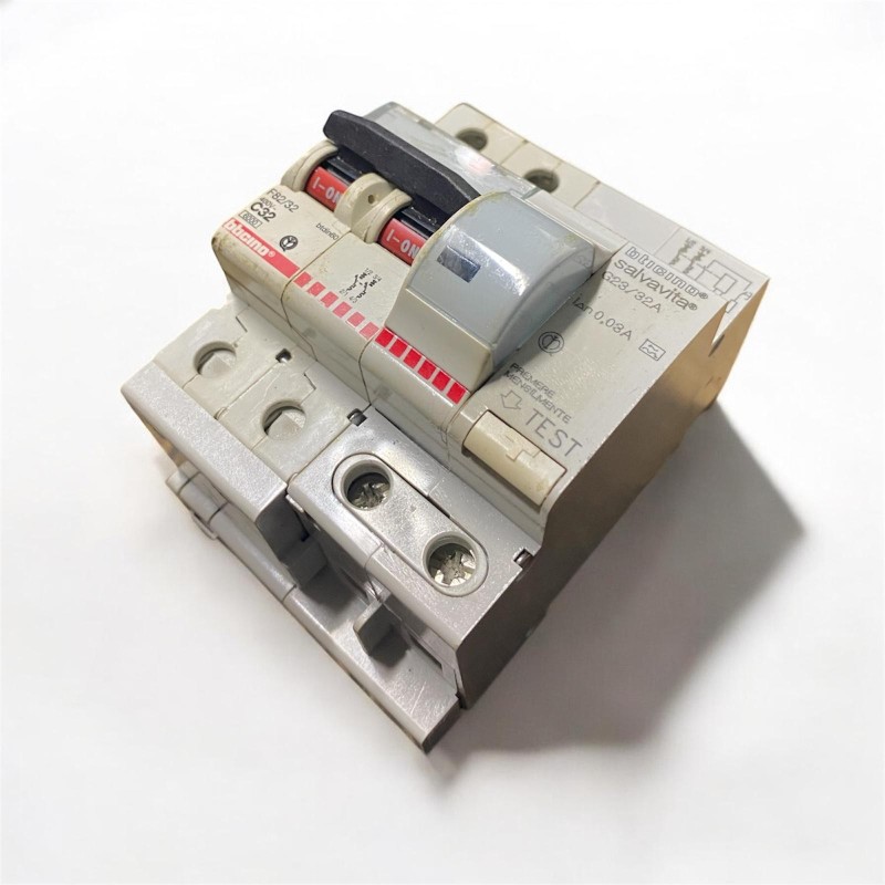 interruttore magnetotermico differenziale BTicino F82/3 400V 32A
