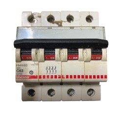 Interruttore Magnetotermico Bticino F84H/63 C63 400V