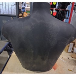 BUSTO CORTO IN PLASTICA NERO