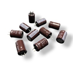 Lotto 10x Condensatori Elettrolitici United Chemi-Con SXE 100uF 35V 105°C Low ESR