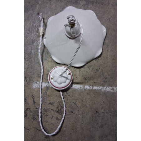 Lampadario a sospensione in ceramica bianca  usato