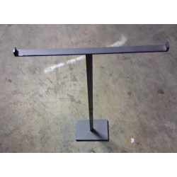 Espositore metallico a "T" con base quadrata autoportante  usato