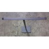 Espositore metallico a "T" con base quadrata autoportante  45 x 32 cm. usato