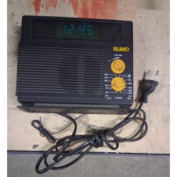 Radiosveglia vintage prodotta dal marchio "SUMO"  usato