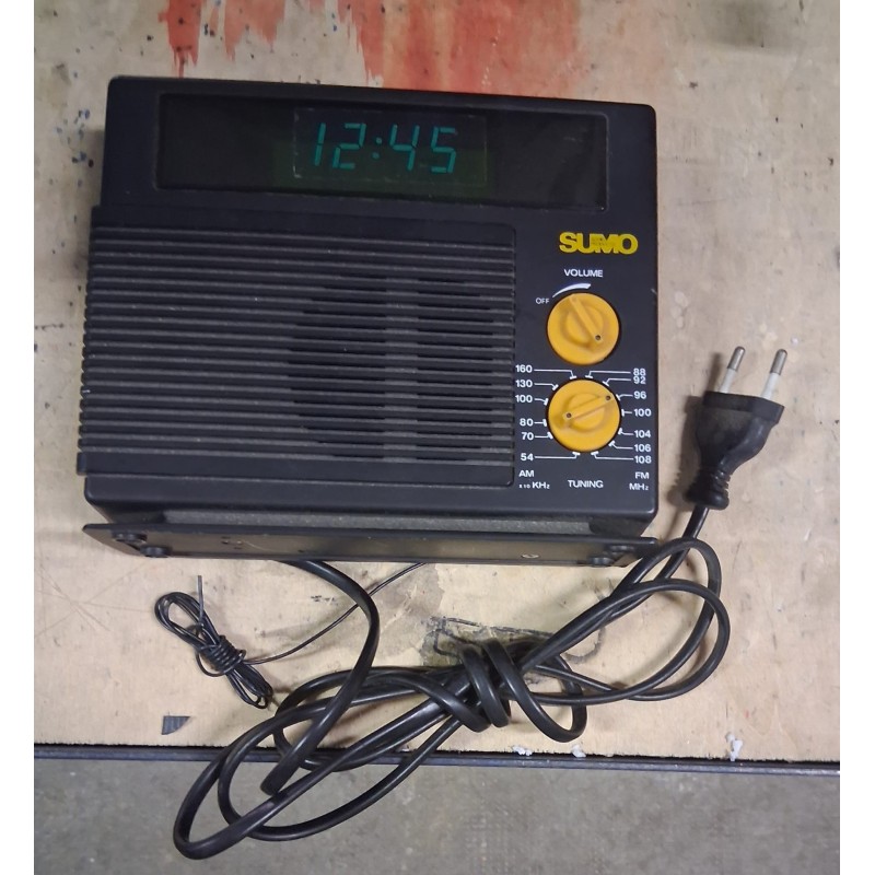 Radiosveglia vintage prodotta dal marchio "SUMO"  usato