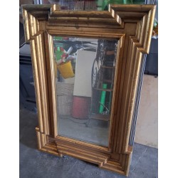 SPECCHIO CON CORNICE IN LEGNO DORATO A EDICOLA  USATO