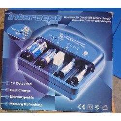 Carica batterie universale  mod: MW 9168 GS   nuovo