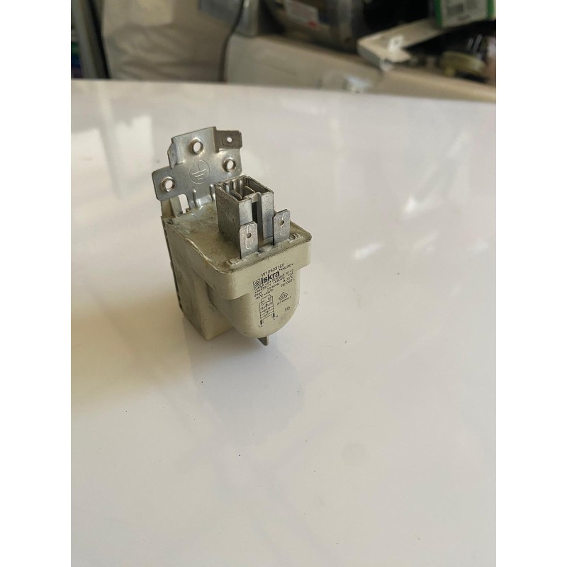 Filtro Anti-disturbo / Condensatore Antipulviscolo Iskra W10503160 per Lavatrice WHIRLPOOL DLC8012