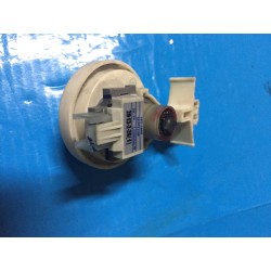PRESSOSTATO  COD. 2819711100  PER LAVATRICE WMB 61031 PTM USATO
