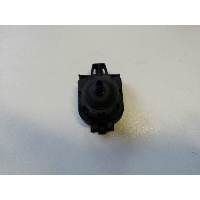 PRESSOSTATO 132516204 / 37640504 PER LAVATRICE ELECTROLUX EWF14591W    USATO