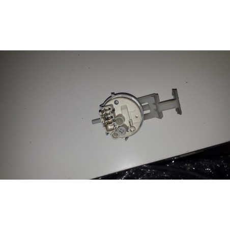 PRESSOSTATO 160015912.01 PER LAVATRICE ARISTON AVD 88 - usato agx 8000000001702