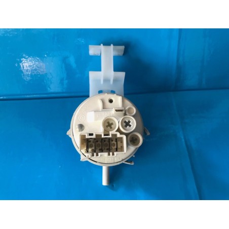 PRESSOSTATO 160015915.00 PER LAVATRICE ARISTON AVSL 109 - usato agx