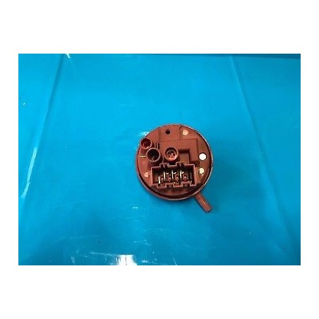 PRESSOSTATO 160019326.00 PER LAVATRICE ARISTON AVL 84 - usato agx