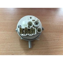 PRESSOSTATO COD. 160015915.01 CODICE ALTERNATIVO: 7650038 PER LAVATRICE AEG L50612  USATO